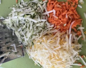 Bigos z młodej kapusty i cukinii - IMG 8211