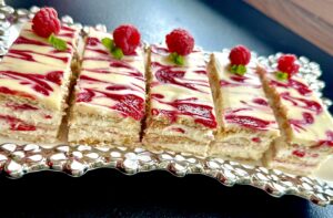 Malinowa mgiełka - szybkie ciacho bez pieczenia! - IMG 9107