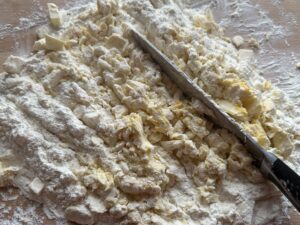 Słoneczna szarlotka z bezą - IMG 0924