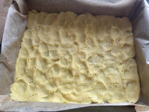 Słoneczna szarlotka z bezą - IMG 0942