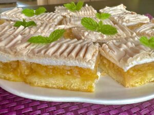 Słoneczna szarlotka z bezą - IMG 1107