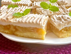 Słoneczna szarlotka z bezą - IMG 1110