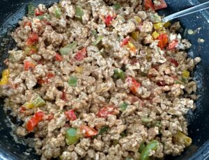 gotowy farsz do bałkańskich naleśników zapiekanych z serem