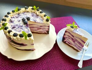 Sernik zebra z jagodami - IMG 2168