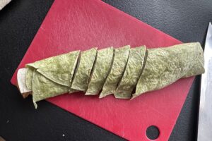 Tortilki z łososiem i jajkiem - IMG 2336