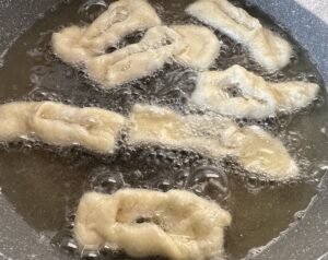 Taratuszki - puszyste faworki jogurtowe - IMG 6595