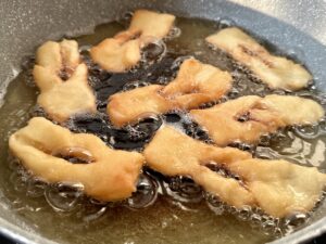 Taratuszki - puszyste faworki jogurtowe - IMG 6598