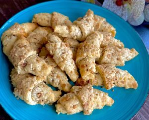 Rogaliki orzechowe z nadzieniem czekoladowym - IMG 7274