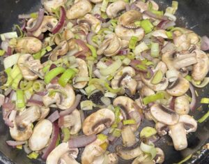 Smażony makaron z kurczakiem i warzywami - IMG 7344