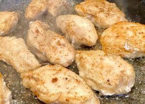 Filety w kremowym sosie z warzywami - IMG 8180 scaled e1747559241965