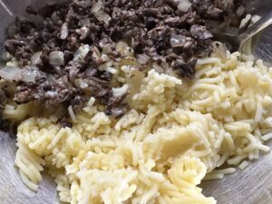 Krokiety ziemniaczane z pieczarkami - IMG 9809