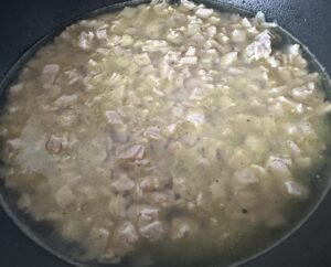 Makaron z wędzoną szynką w sosie serowo-brokułowym - IMG 0832