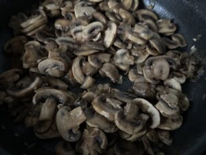 Wiejskie gołąbki w sosie pieczarkowym - IMG 1145