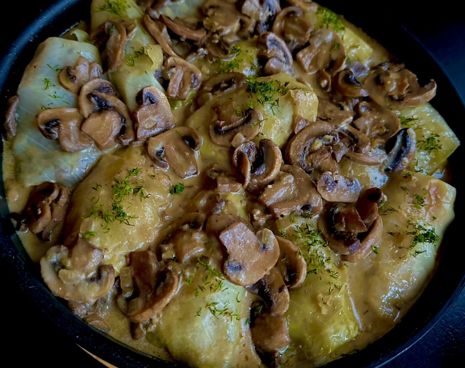 Wiejskie gołąbki w sosie pieczarkowym - IMG 1171