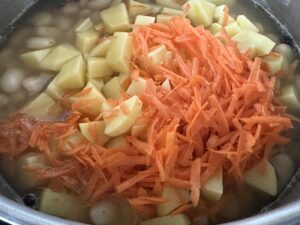 Fasolka po staropolsku, czyli Jaś na gęsto z miodem i czosnkiem - IMG 1206