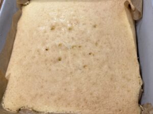 Ciasto Raffaello z bananami i galaretką - IMG 1698