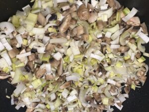 Roladki mielone z pysznym nadzieniem śmietankowo-pieczarkowym - IMG 3589