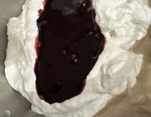 Jagodowiec z kremem karpatkowym - IMG 3667 e1754296755523