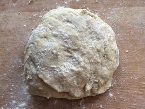 Wyrabianie schłodzonego ciasta