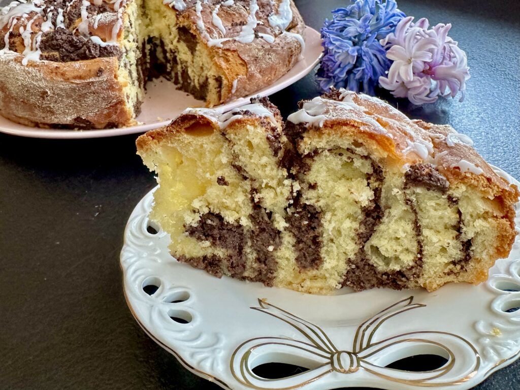 Drożdżowa zebra z makiem