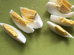 Sałatka makaronowa z łososiem, awokado i aksamitnym sosem - IMG 6597