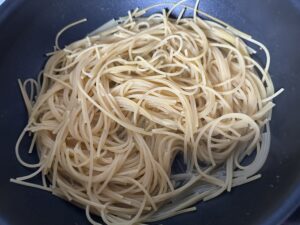 Spaghetti w kremowym sosie z kurczakiem i warzywami - IMG 6736