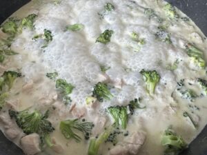 Penne w sosie śmietankowo-brokułowym z kurczakiem - IMG 8265