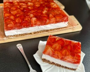 Filadelfia z truskawkami - pyszne ciasto bez pieczenia! - IMG 0160