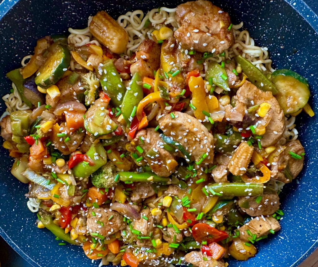 Szybka chińszczyzna z polędwiczką i mrożonymi warzywami