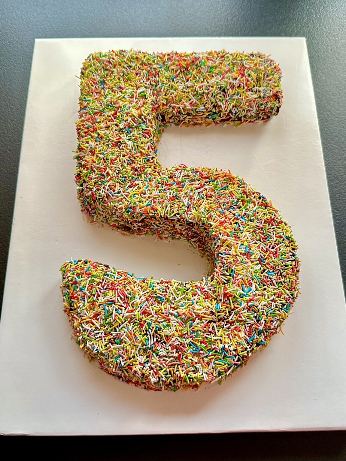 Tort cyfra w posypce - IMG 2814