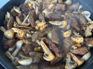 Stroganow z pieczarkami - IMG 2169