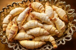 Ekstra kruche rogaliki z malinami