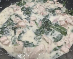 Kremowy kurczak w sosie serowo-szpinakowym - IMG 2201