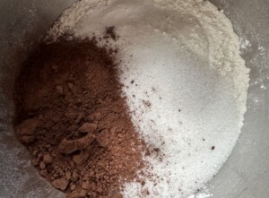 Śmietanowiec z ciastem kakaowym - IMG 4458