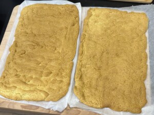 Budyniowiec z orzechami i karmelem - IMG 6187