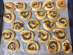 Ślimaczki z ciasta francuskiego na dwa sposoby - IMG 6752