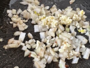 Pstrąg tęczowy w kremowym sosie śmietanowo-szpinakowym - IMG 8789