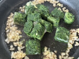 Pstrąg tęczowy w kremowym sosie śmietanowo-szpinakowym - IMG 8791