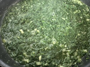 Pstrąg tęczowy w kremowym sosie śmietanowo-szpinakowym - IMG 8793