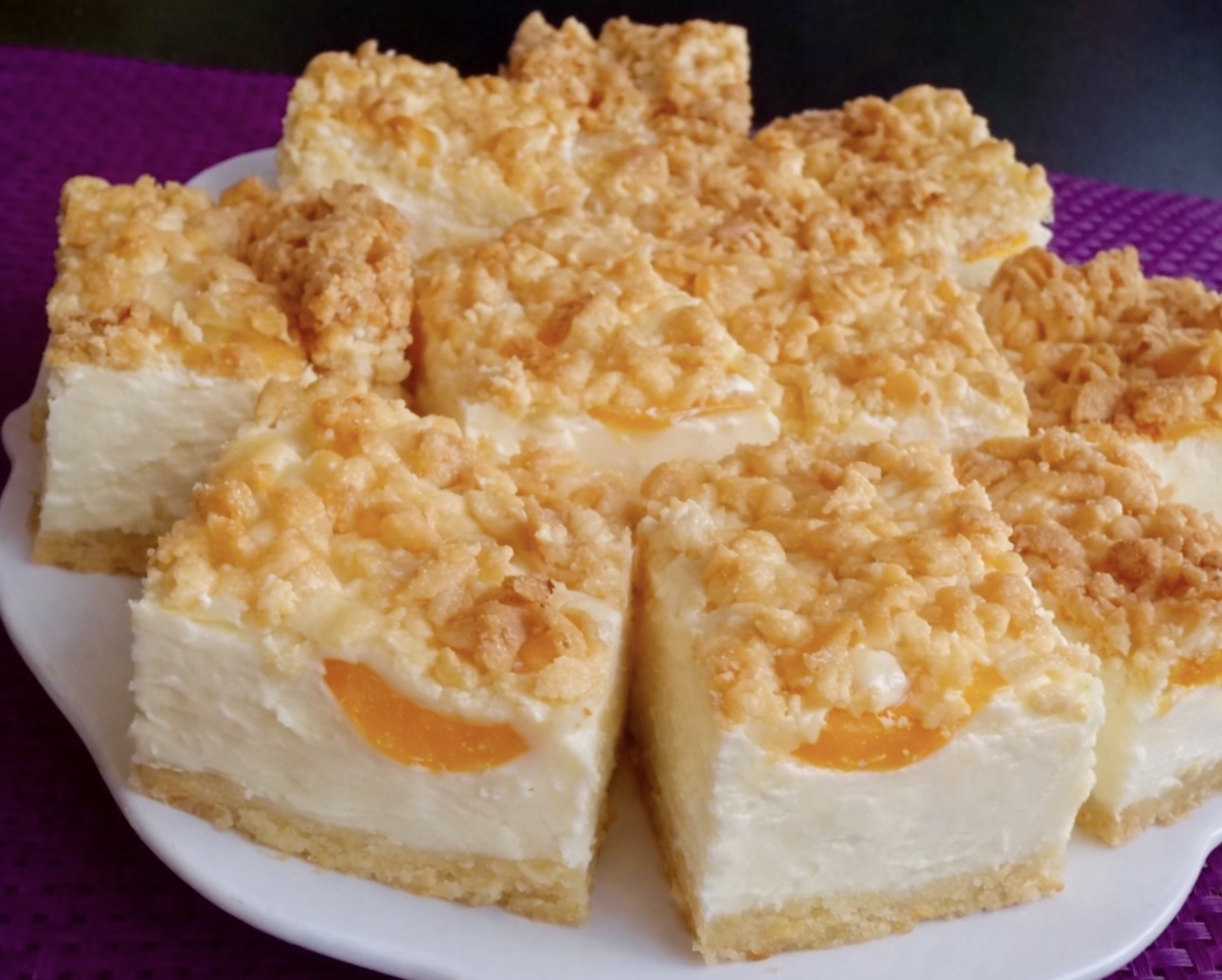 Sernik Biały Puch z brzoskwiniami - IMG 0656