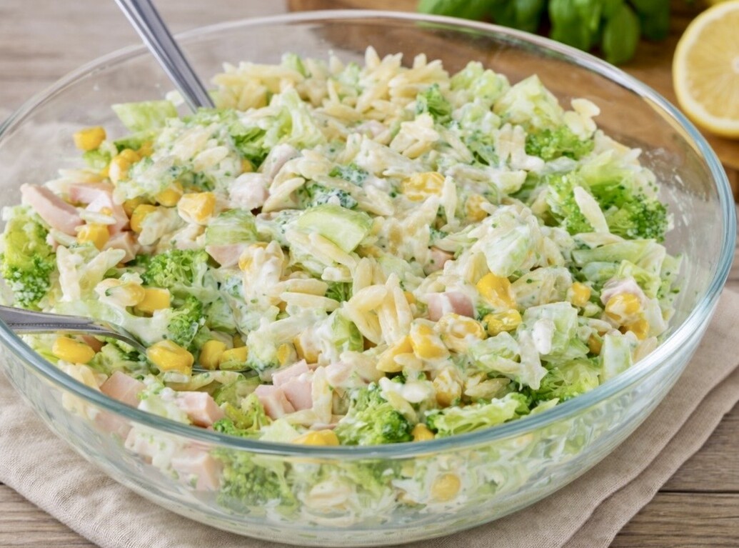 przepis na sałatkę brokułową