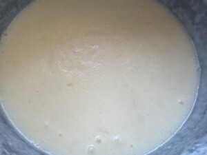 Ciasto maślankowe z mrożonymi malinami - IMG 2241