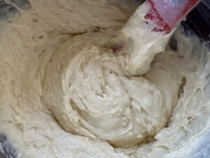 Ciasto maślankowe z mrożonymi malinami - IMG 2245