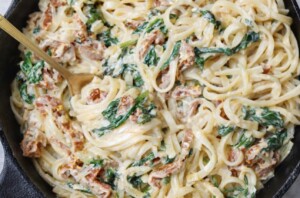 Tagliatelle z kremowym sosem szpinakowym - IMG 2577