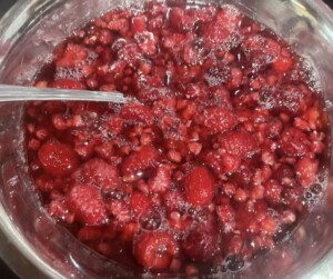 Malinowa pianka z galaretką - IMG 4572