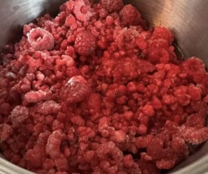 Malinowa pianka z galaretką - IMG 4607