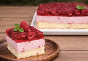 Malinowa pianka z galaretką - IMG 4616 e1774629925772