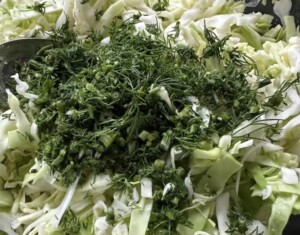 Najlepsza surówka z młodą kapustą - IMG 5110