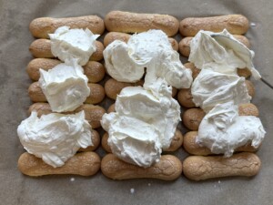 Rolada Raffaello z malinami - ciasto bez pieczenia! - IMG 7236