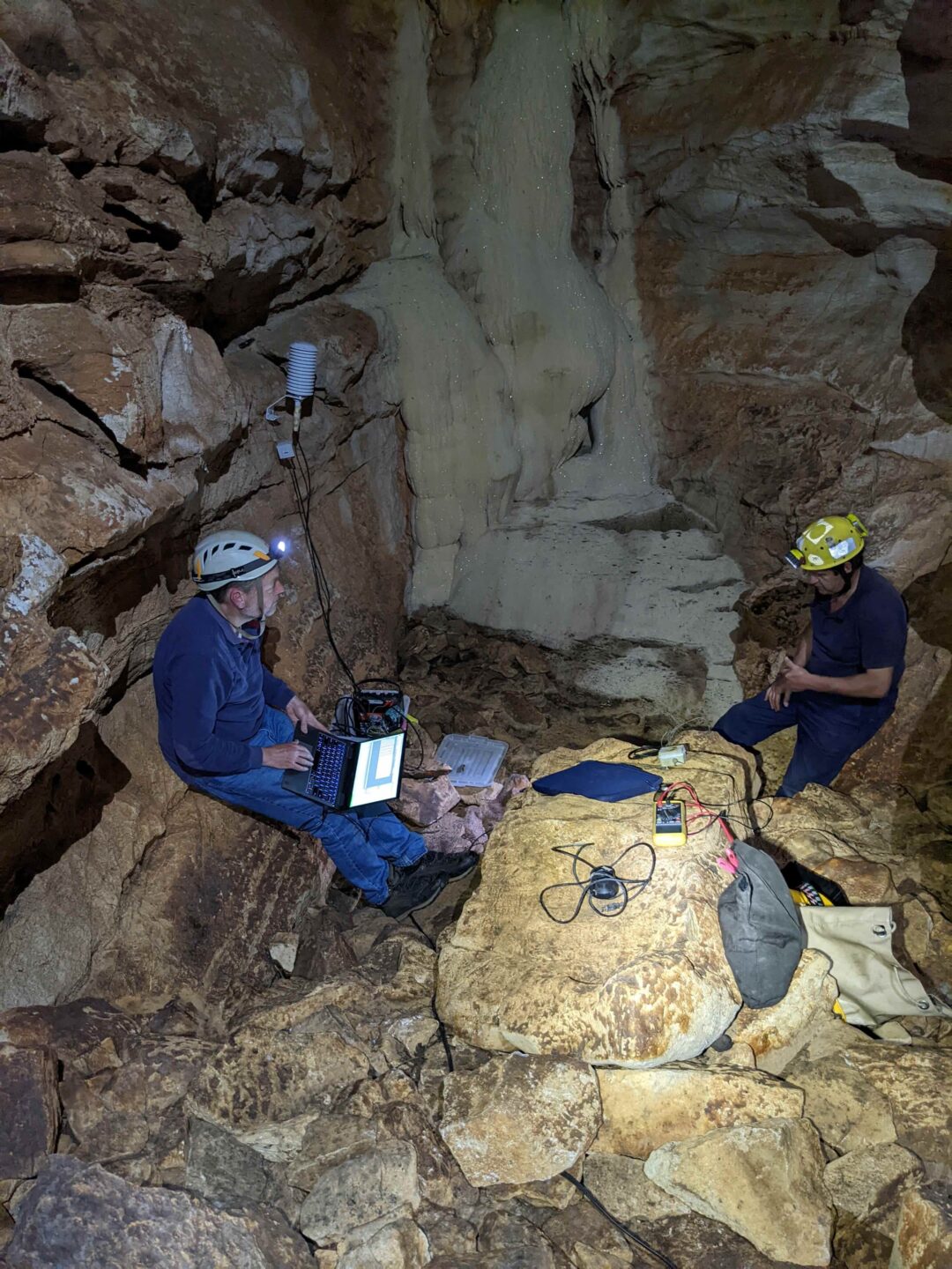 Andrew baker monitors groundwater at kempsey (photo allister gee)